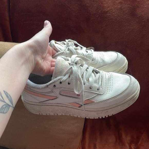 Reebok Club C sneakers white and orange - size 6.5 - Picture 3 of 3